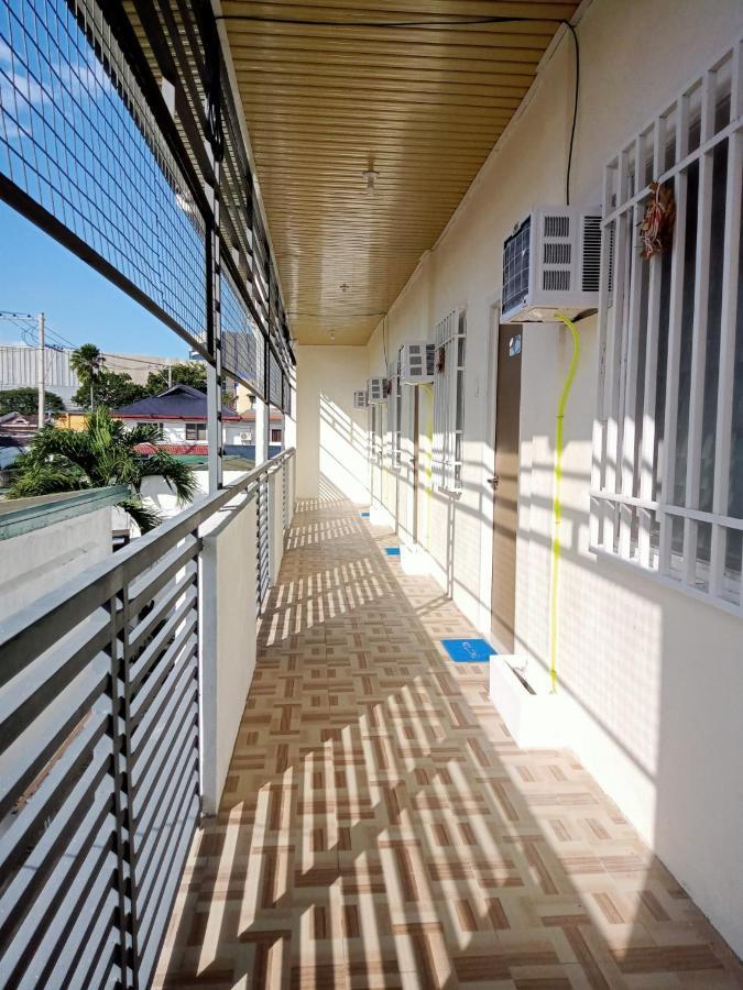 __Aplaridel Inn Suites__ Анхелес Экстерьер фото