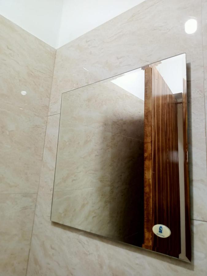 __Aplaridel Inn Suites__ Анхелес Экстерьер фото
